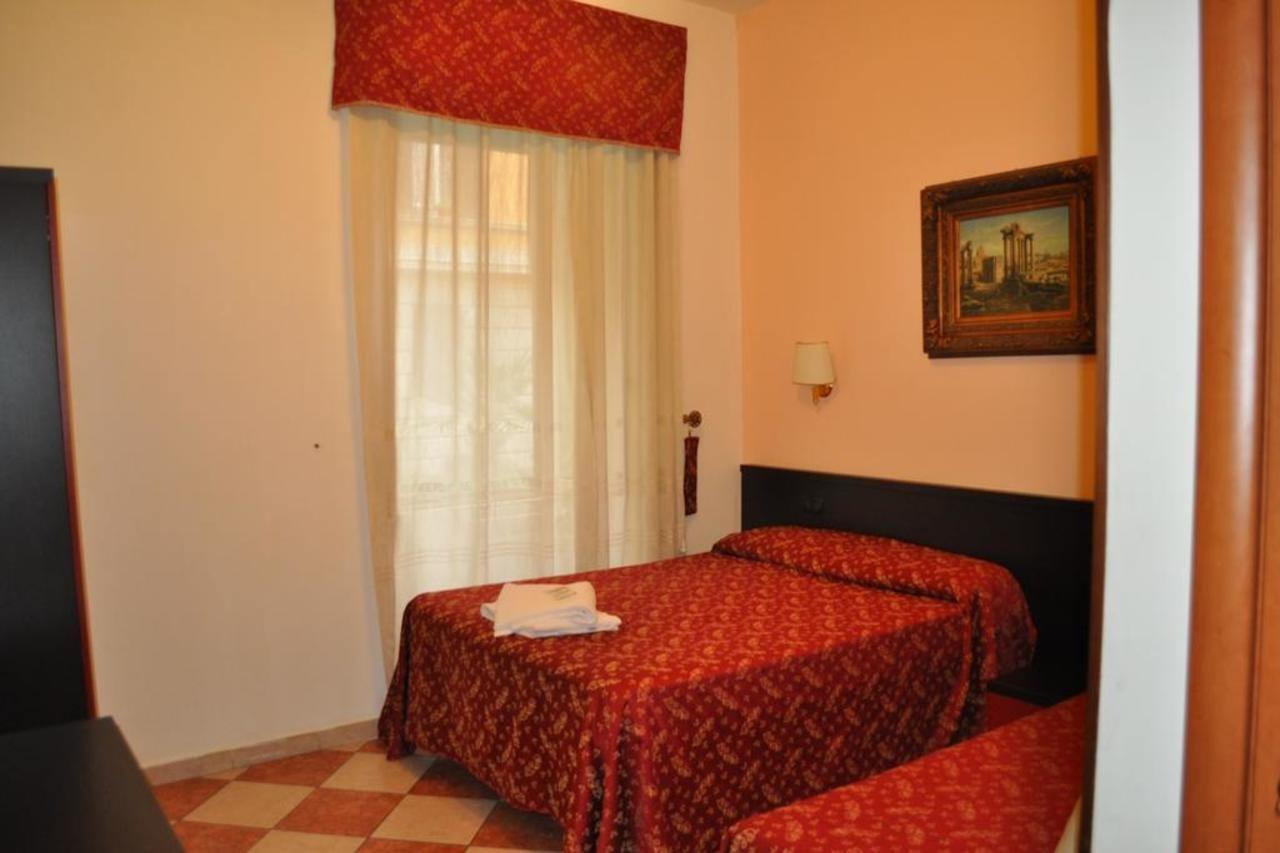 Sergio House Bed and breakfast 2*